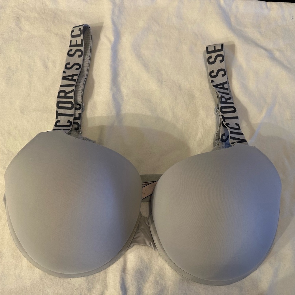 Victoria's Secret Light Gray Molded T-Shirt Push up Bra with Logo Straps